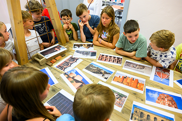 Ziegelbauten_W120250702_Fotograf_Tom Schweers